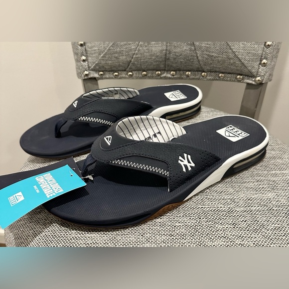 Reef Fanning X MLB Brand New Men's Sandals New York Yankees - 11 Medium -  Shoes